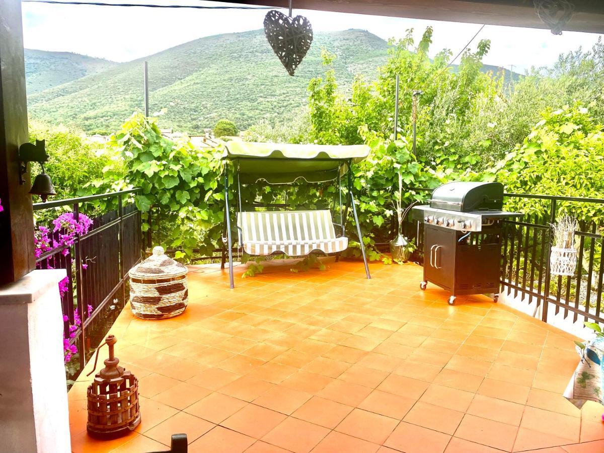 Villa Marco Aurelio Cisano sul Neva Bagian luar foto